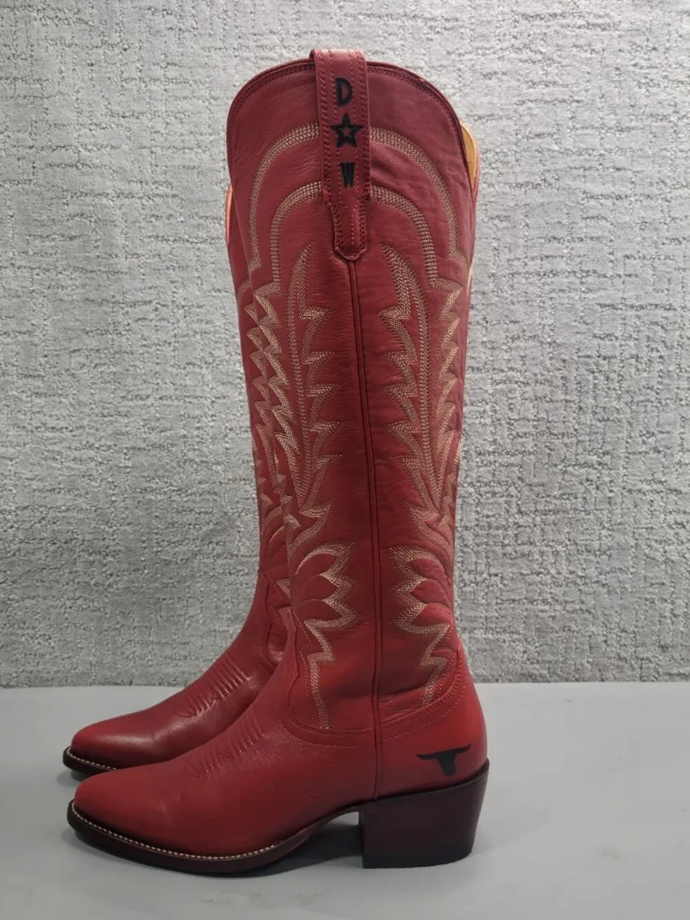 Tecovas The Abby Women's Size US 7.5B Crimson Cowhide Cowgirl Boots.